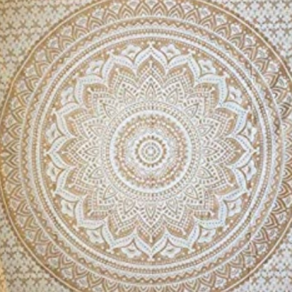 Meet your Posher, Becca